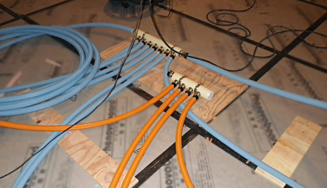 二重床システムを採用