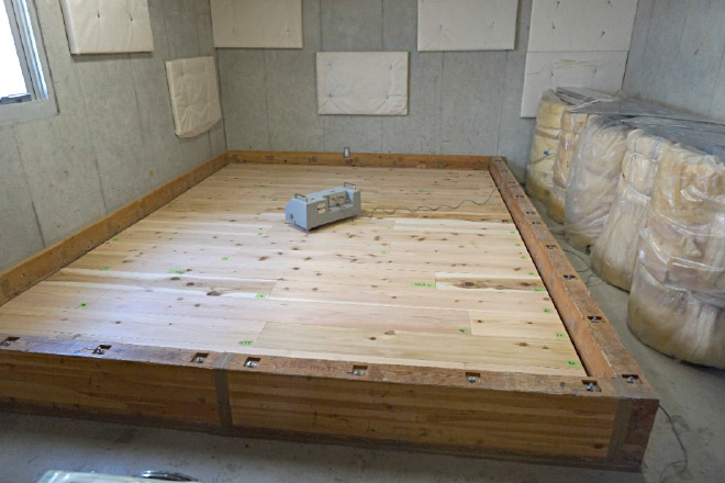 タッピングマシーンで遮音性を確認