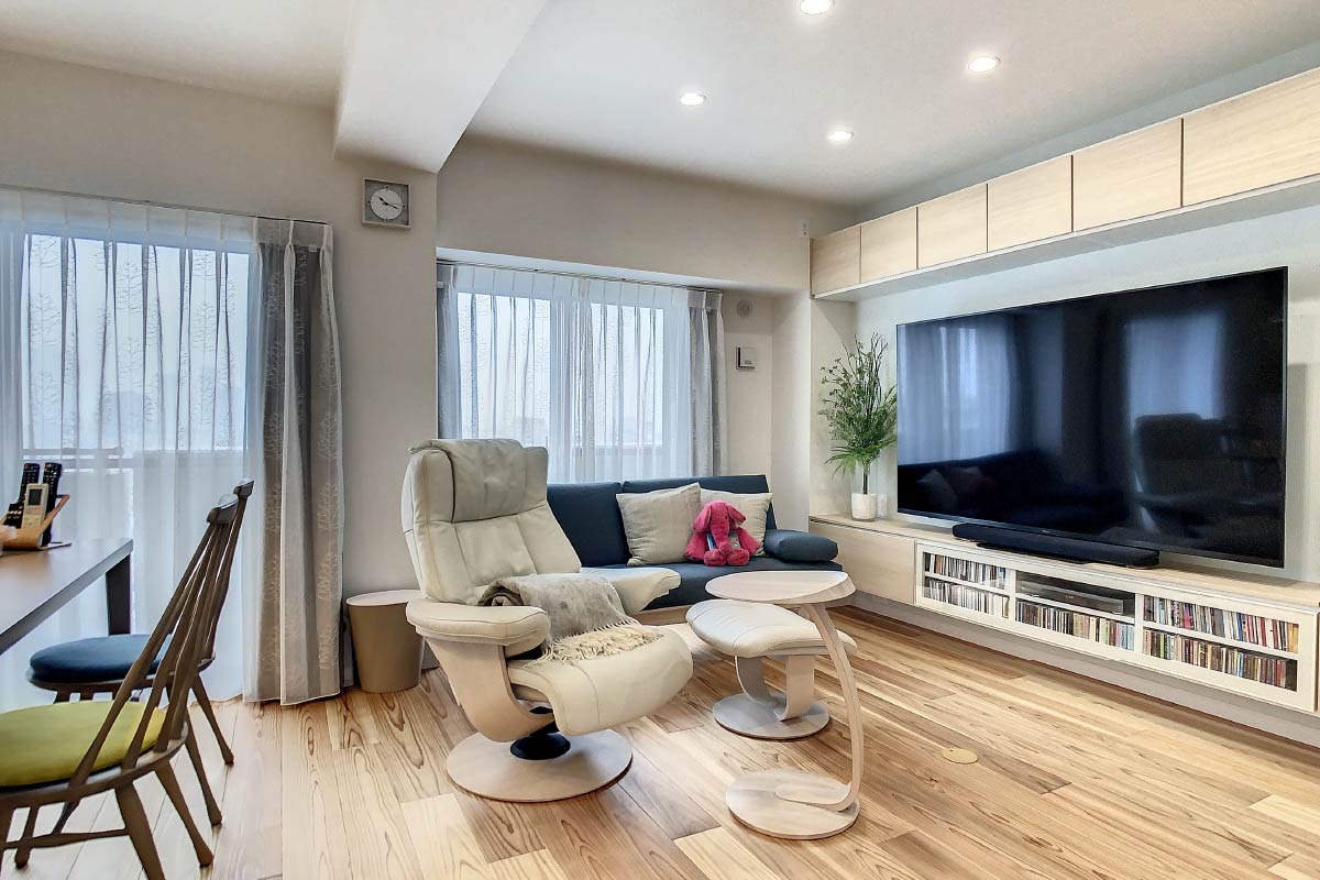 流れるようにリビングへ。そこで待つのは優雅なひとり時間。